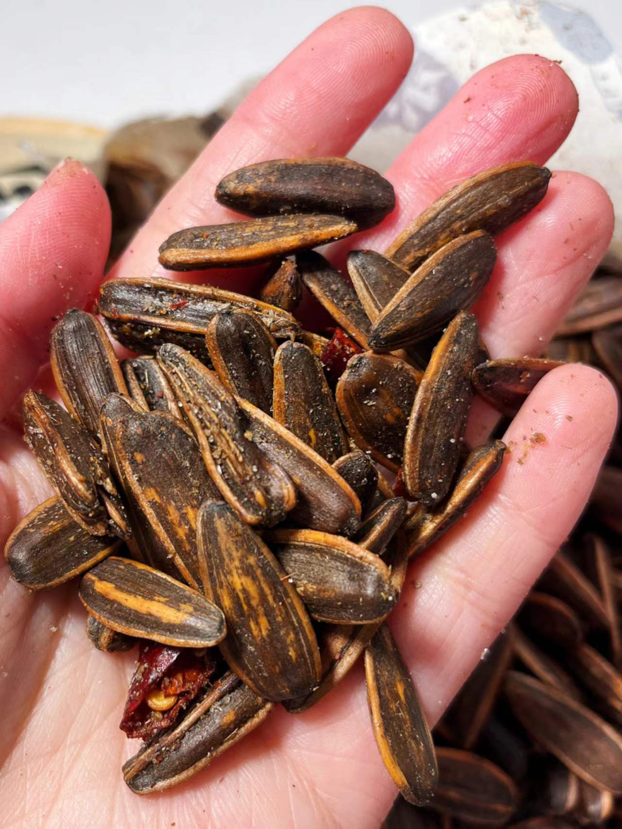 唐楼炒坊瓜子辣瓜子好吃的干炒熟葵花籽五香麻辣零食年货特大颗粒